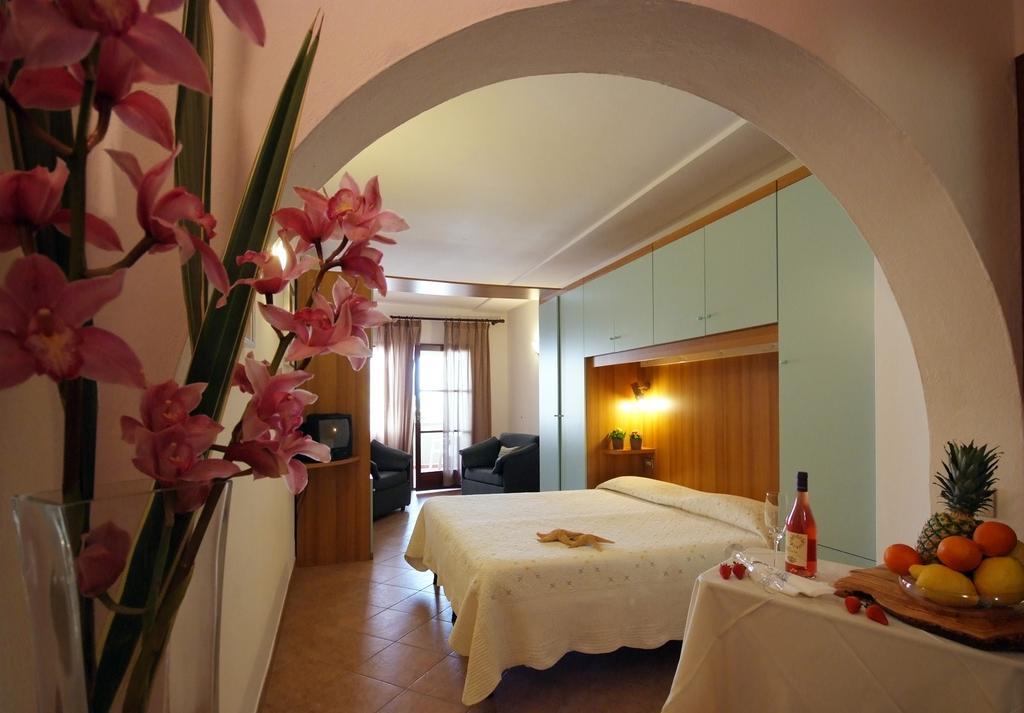 Hotel Barsalini SantʼAndrea Pokoj fotografie