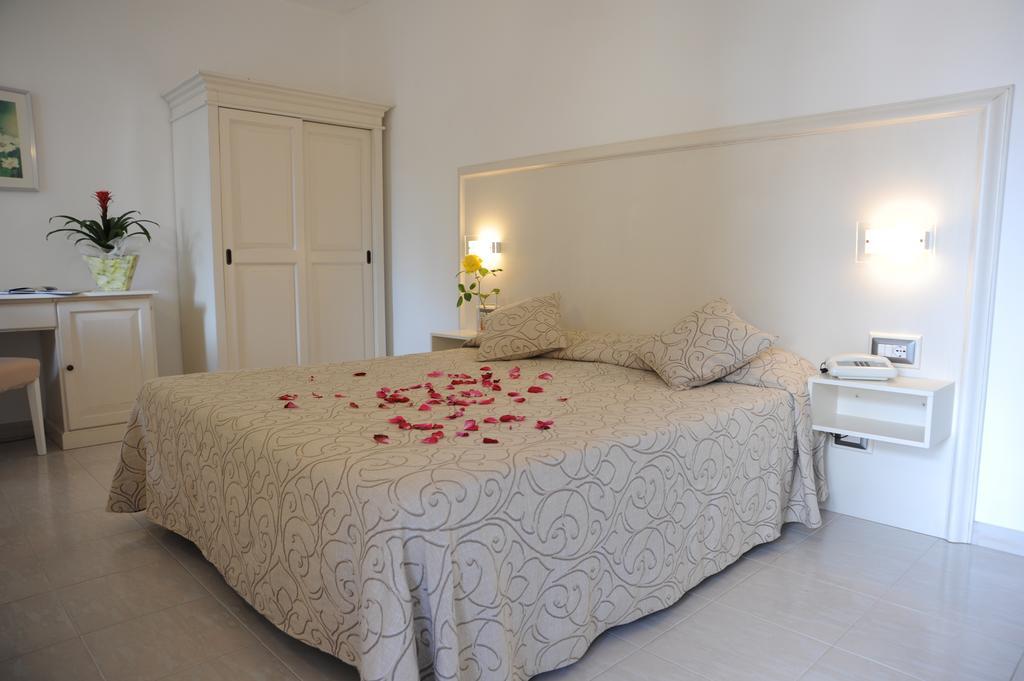 Hotel Barsalini SantʼAndrea Pokoj fotografie
