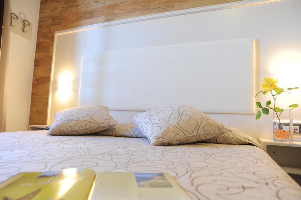 Hotel Barsalini SantʼAndrea Pokoj fotografie